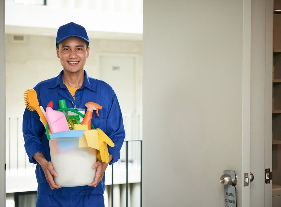 How Commercial Cleaning Services Change with Brisbane Seasons?